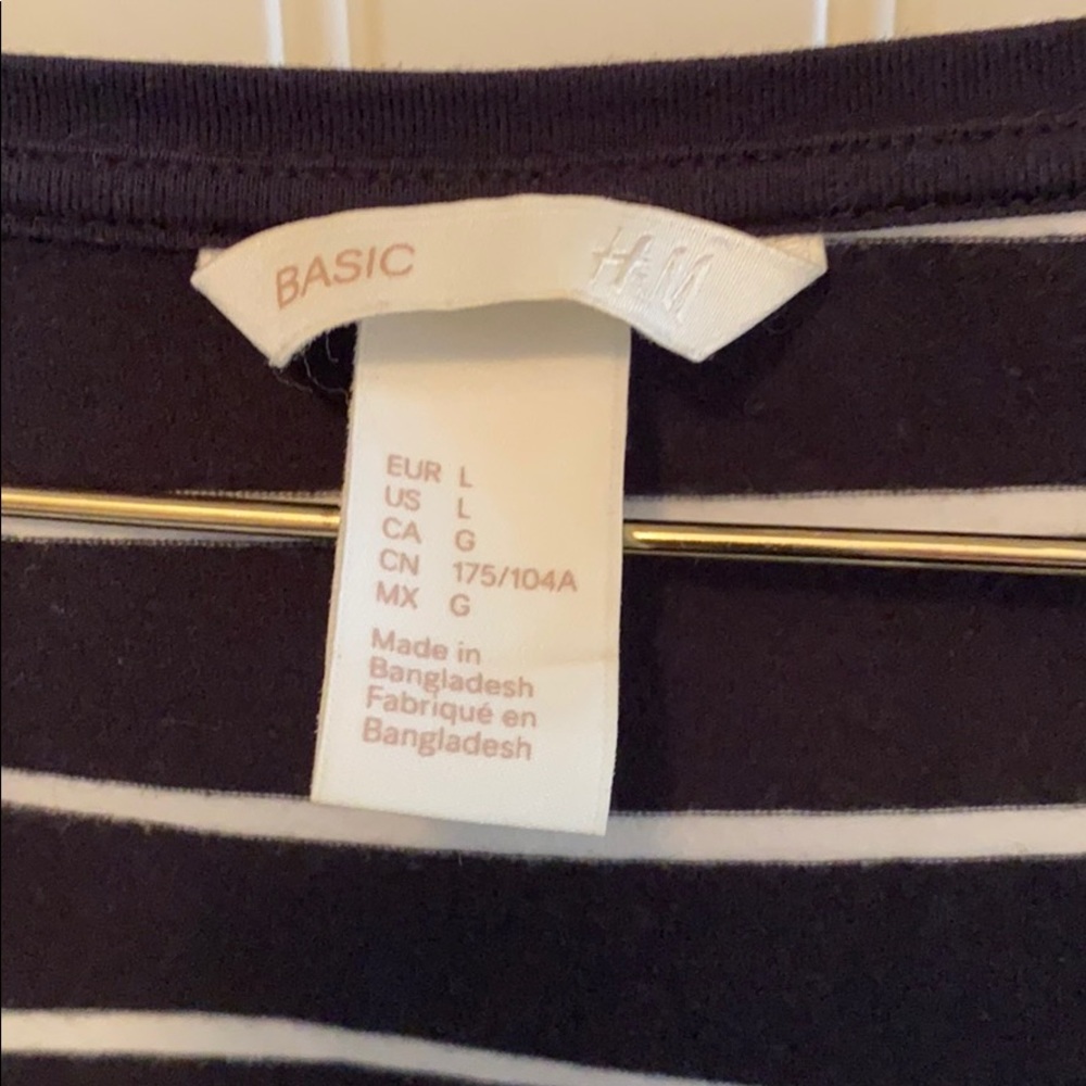 ❤️H and M Navy and white striped Dress Size Large - Picture 2 of 4